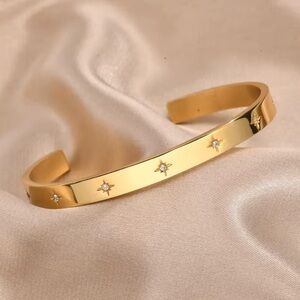 Elegant Gold Star Bracelet Stainless Steel 

Stainless Steel